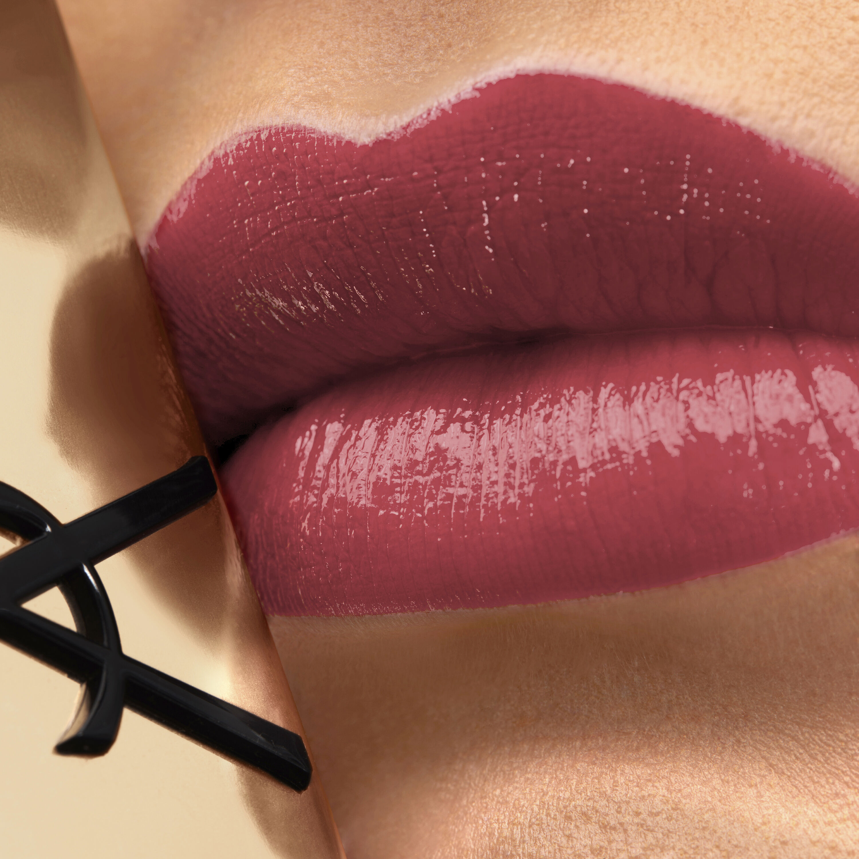 BATOM YSL ROUGE PUR COUTURE