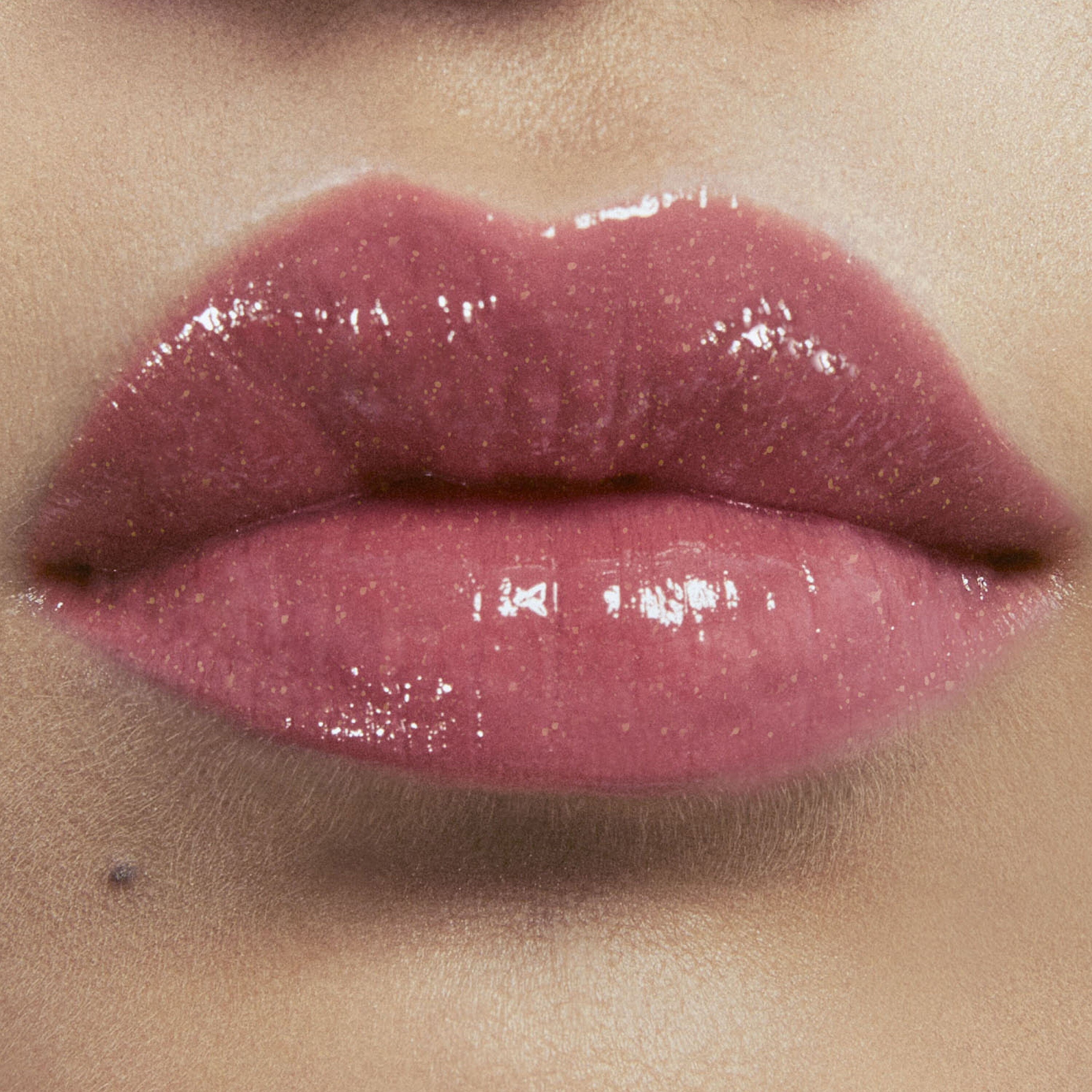 BATOM BRILHANTE HIDRATANTE YSL LOVESHINE LIP OIL ENRIQUECIDO COM POLPA DE FIGO