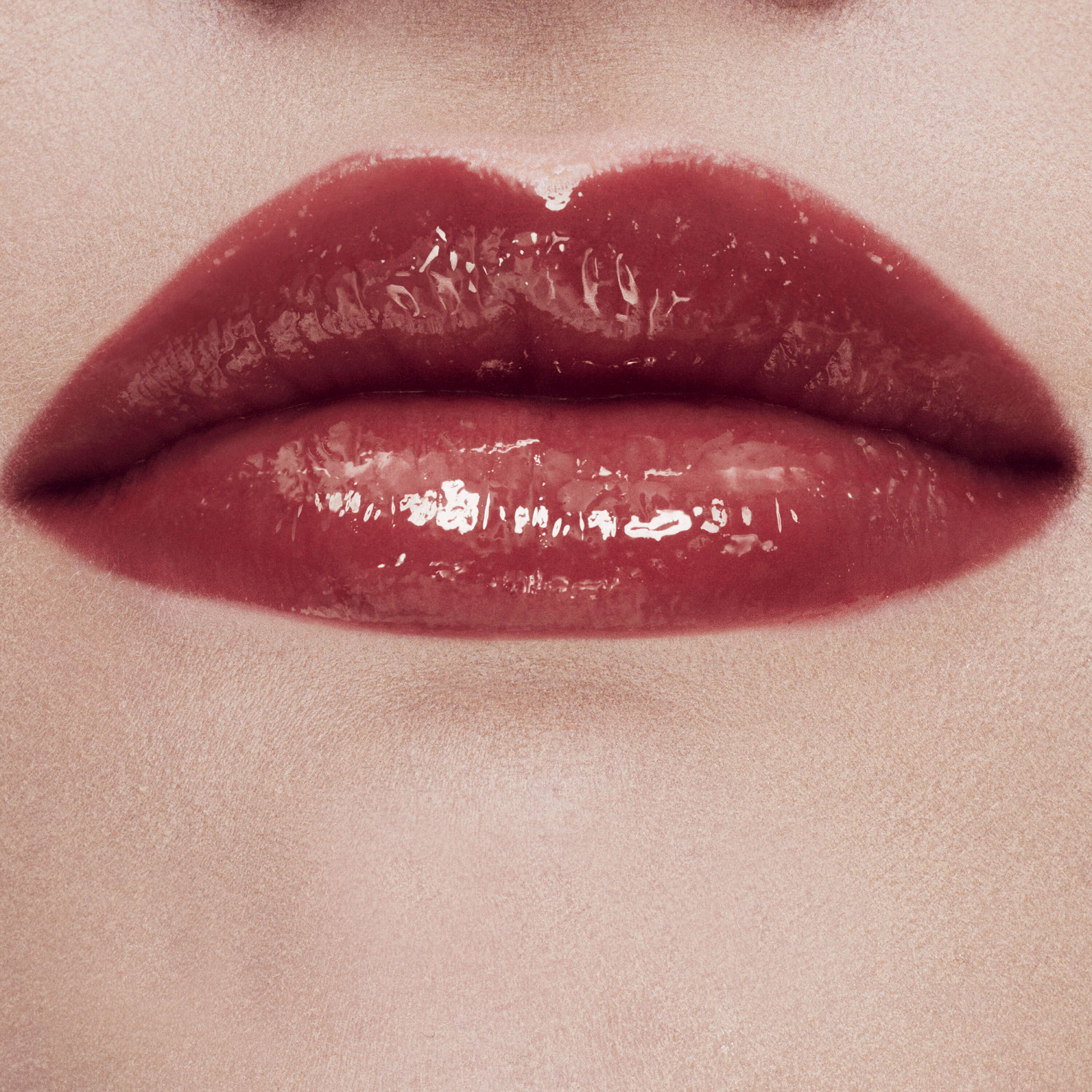 GLOSS LABIAL YSL LOVESHINE CANDY GLAZE GLOSS STICK COM COR INTENSA E EFEITO BRILHANTE