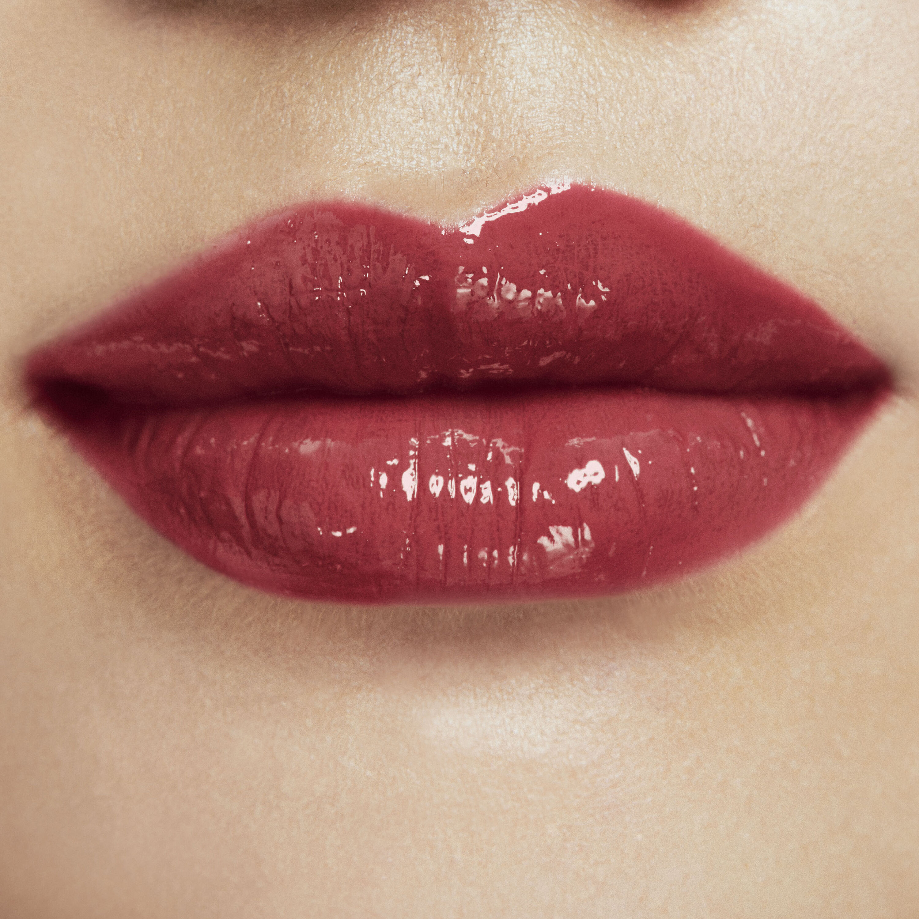 GLOSS LABIAL YSL LOVESHINE CANDY GLAZE GLOSS STICK COM COR INTENSA E EFEITO BRILHANTE