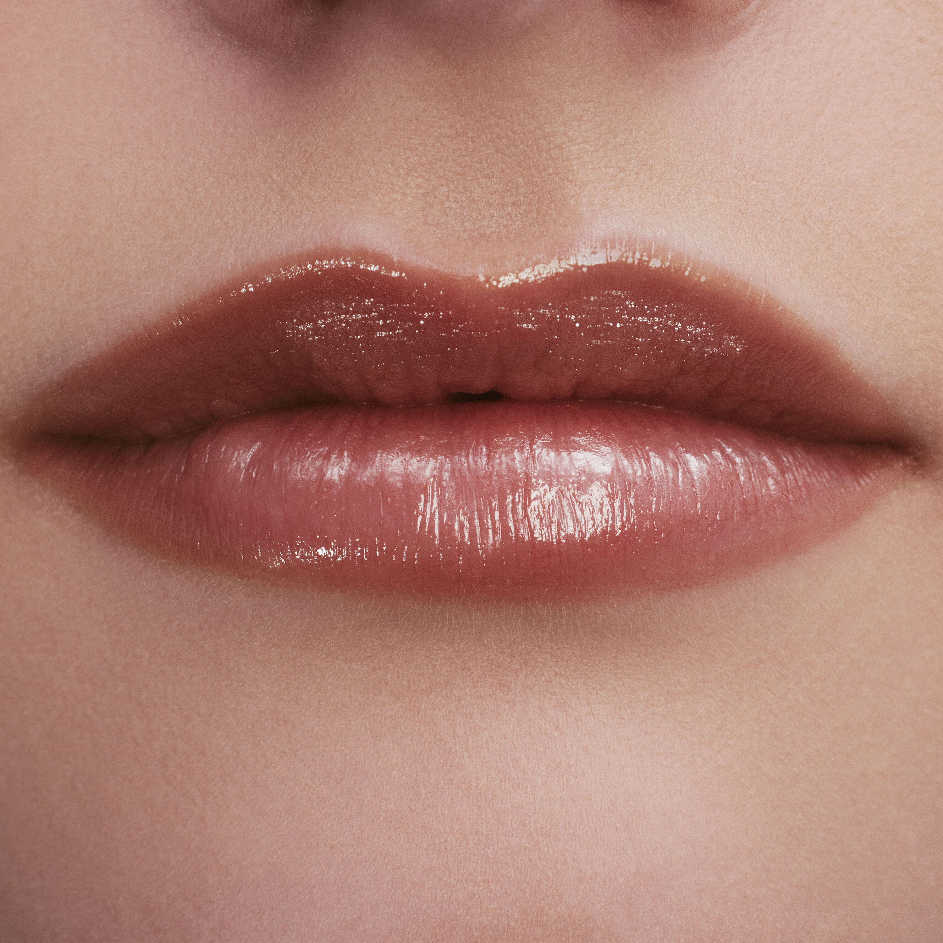 BATOM BRILHANTE HIDRATANTE YSL LOVESHINE LIP OIL ENRIQUECIDO COM POLPA DE FIGO