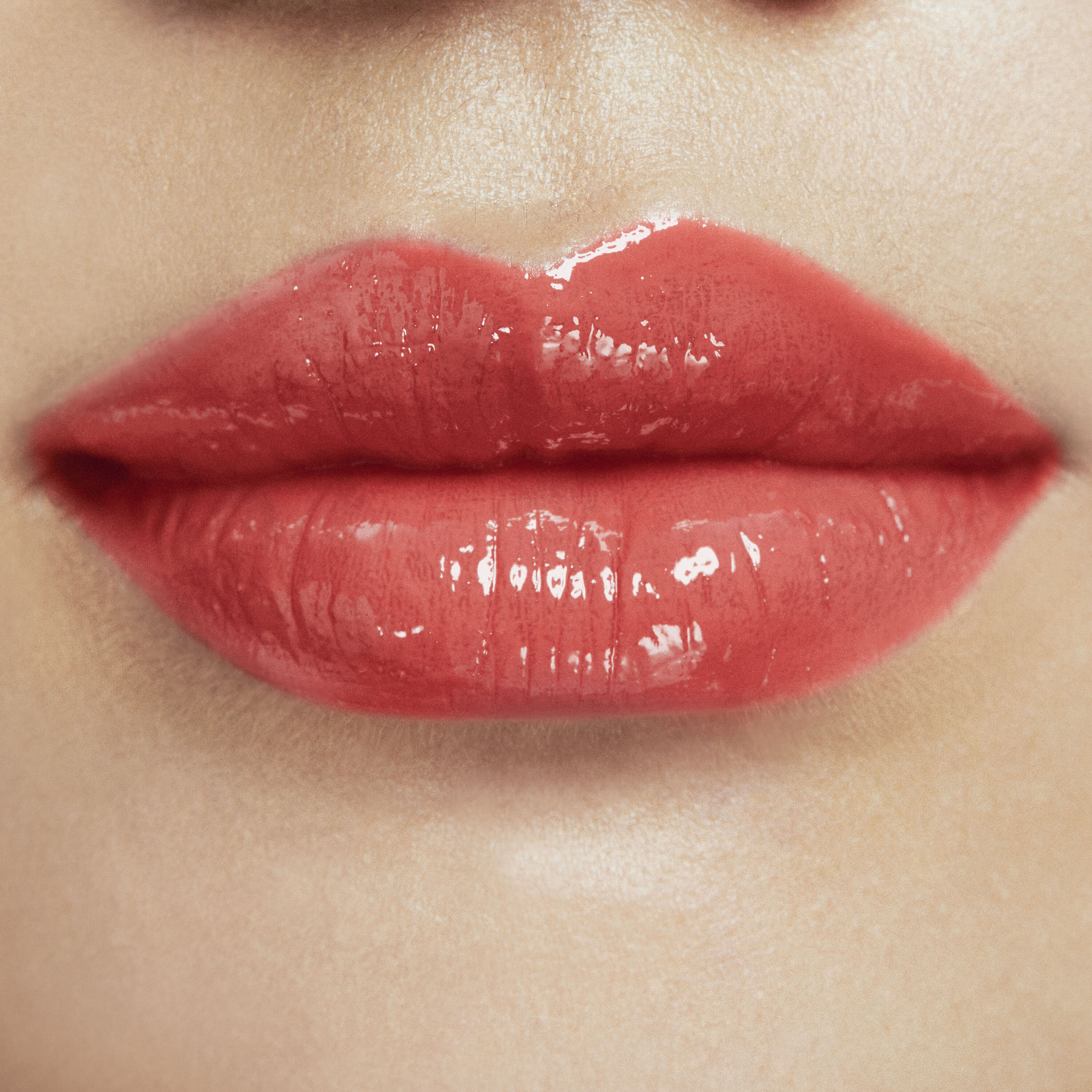 GLOSS LABIAL YSL LOVESHINE CANDY GLAZE GLOSS STICK COM COR INTENSA E EFEITO BRILHANTE