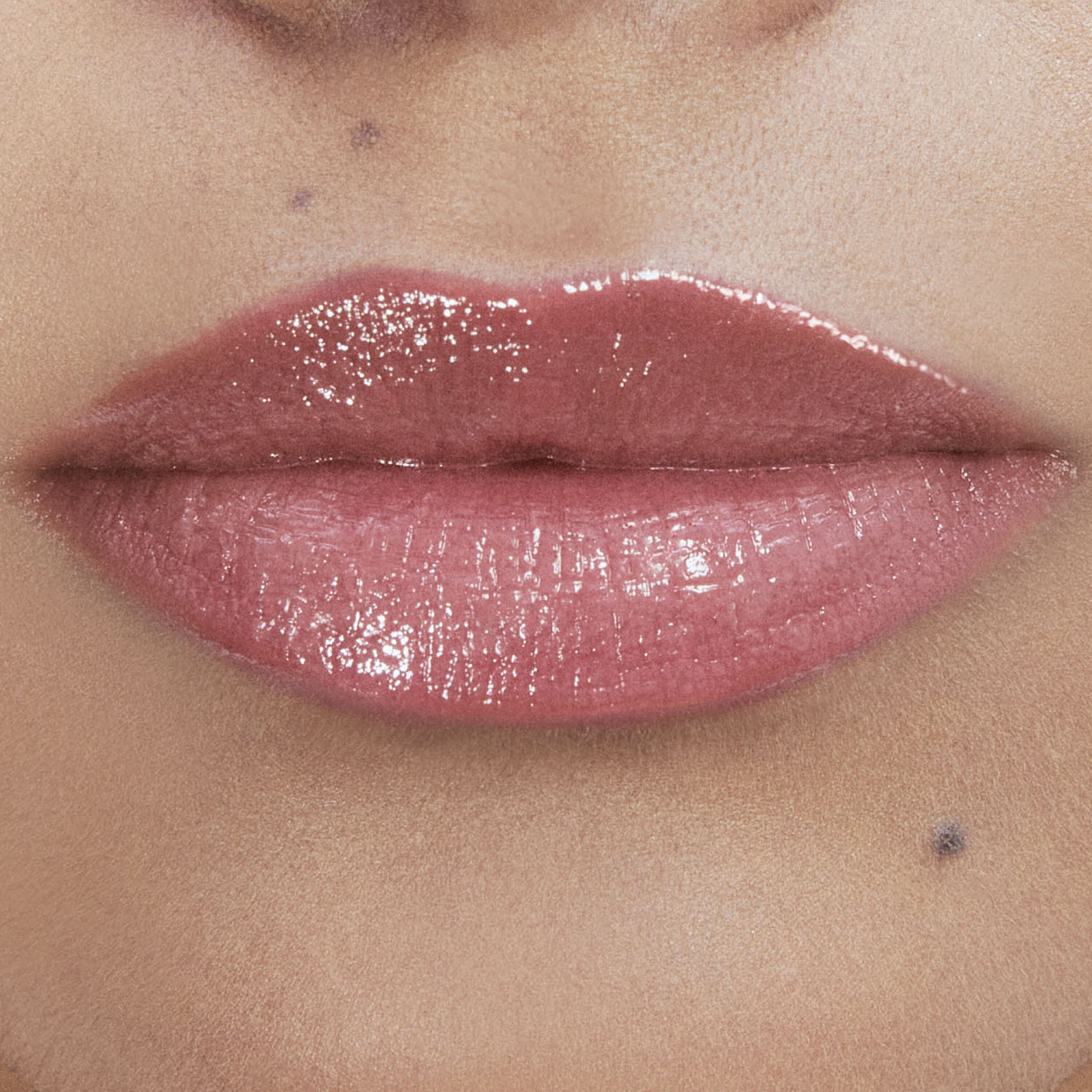 BATOM BRILHANTE HIDRATANTE YSL LOVESHINE LIP OIL ENRIQUECIDO COM POLPA DE FIGO