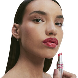 GLOSS LABIAL YSL LOVESHINE CANDY GLAZE GLOSS STICK COM COR INTENSA E EFEITO BRILHANTE