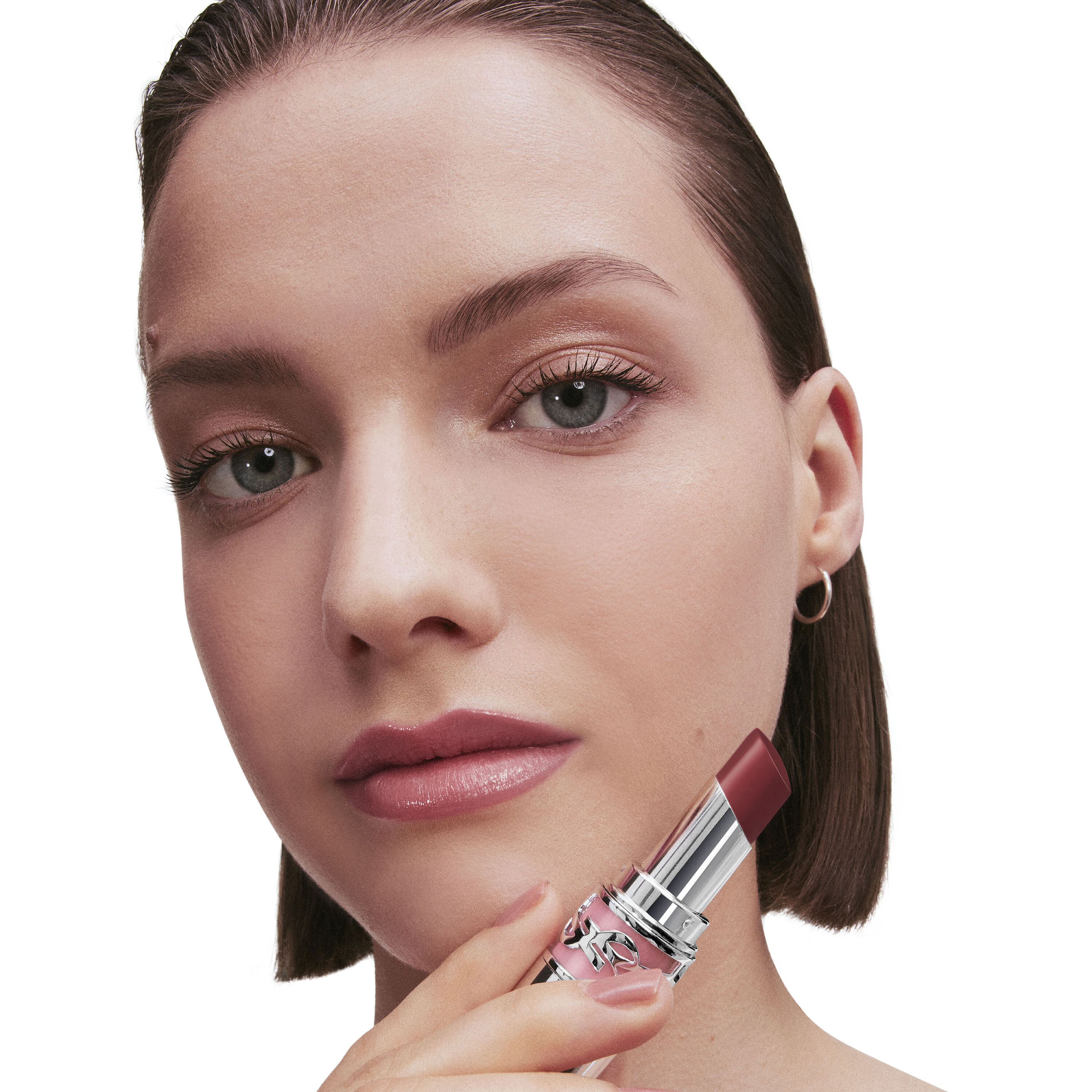 Batom com efeito gloss YSL LOVESHINE