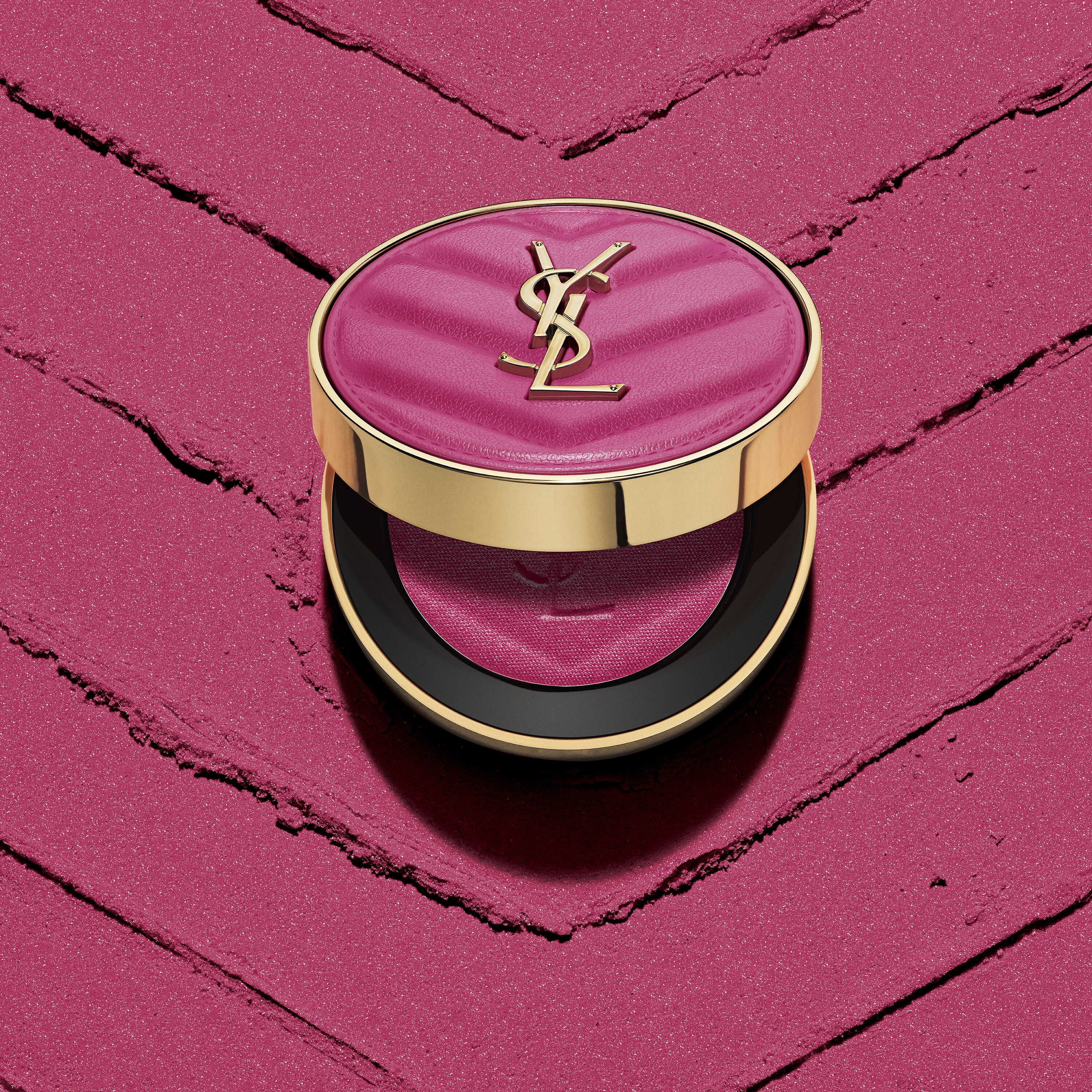 BLUSH EM PO COMPACTO YSL MAKE ME BLUSH POWDER COM EFEITO MATTE E ACABAMENTO IMPECAVEL