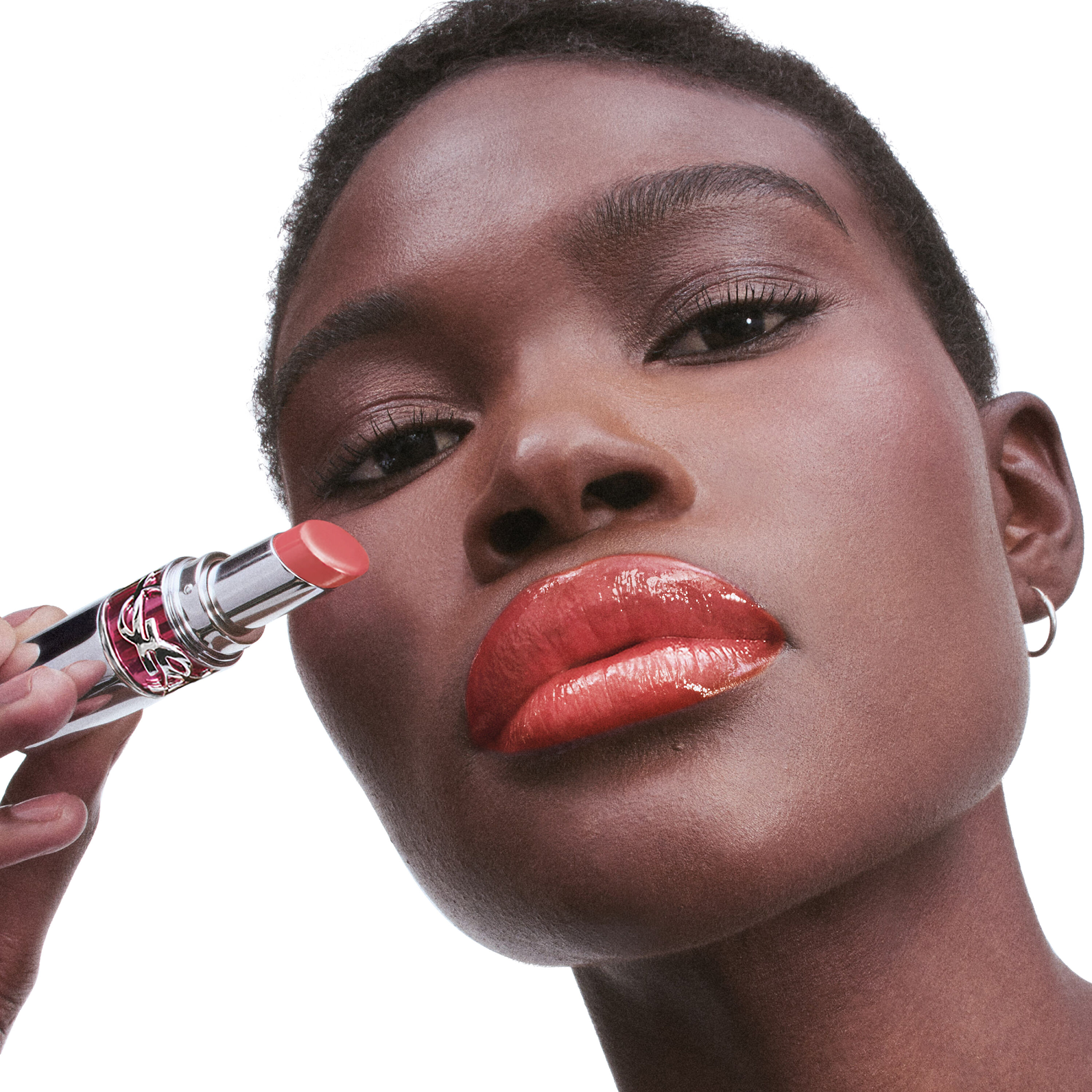 GLOSS LABIAL YSL LOVESHINE CANDY GLAZE GLOSS STICK COM COR INTENSA E EFEITO BRILHANTE