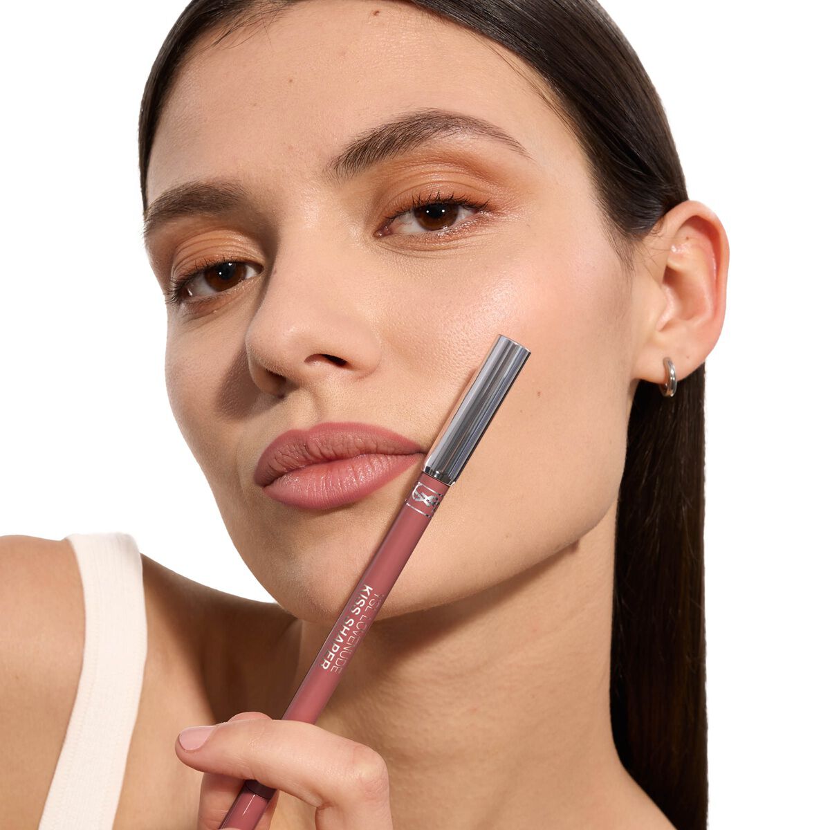 LAPIS LABIAL YSL LOVENUDE KISS SHAPER